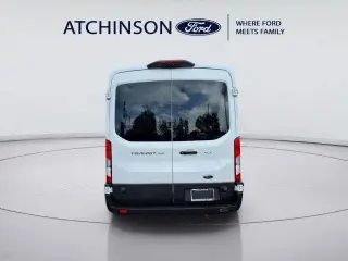 Ford Transit 2024 350 XL 3 puertas LWB Techon Rojo Mediano Furgón de Pasajeros