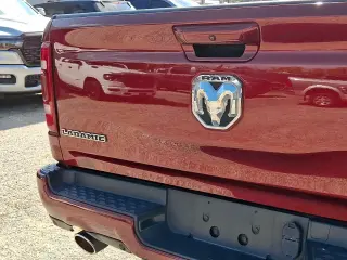 Ram 1500 2023 4x4 Laramie 4 puertas Crew Cab caja corta de 6.4 pies