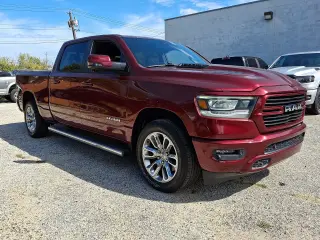 Ram 1500 2023 4x4 Laramie 4 puertas Crew Cab caja corta de 6.4 pies