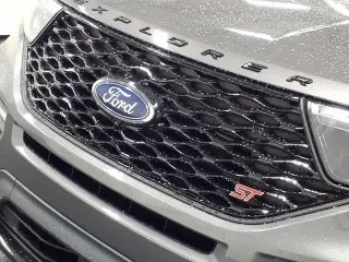 Ford Explorer 2023 AWD ST SUV de 4 puertas