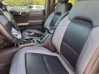 Ford Bronco 2022 4x4 Black Diamond 4dr SUV