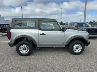 Ford Bronco 2021 4x4 Base SUV de 2 puertas