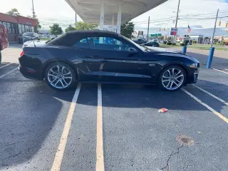 Ford Mustang 2022 GT Premium descapotable de 2 puertas