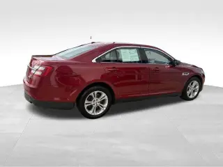 Sedán Ford Taurus 2018 AWD SEL 4 puertas