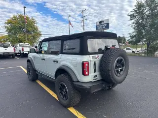 Ford Bronco 2022 4x4 Base Advanced SUV de 4 puertas
