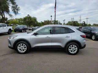 Ford Escape 2023 SUV de 4 puertas Active con tracción en las cuatro ruedas (AWD)