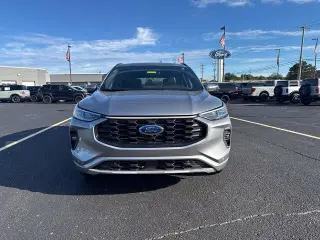 Ford Escape 2024 con tracción en las cuatro ruedas ST-Line Elite de 4 puertas SUV