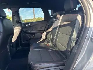 Ford Escape 2024 con tracción en las cuatro ruedas ST-Line Elite de 4 puertas SUV