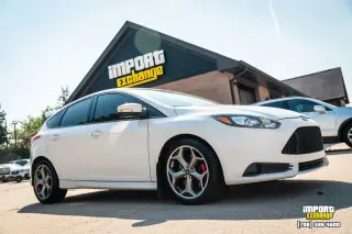 Ford Focus 2014 ST Hatchback de 4 puertas