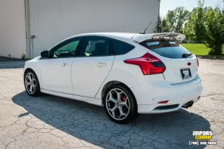 Ford Focus 2014 ST Hatchback de 4 puertas