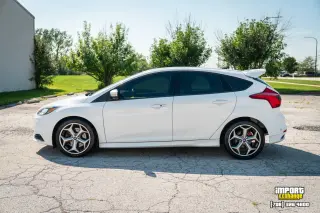 Ford Focus 2014 ST Hatchback de 4 puertas