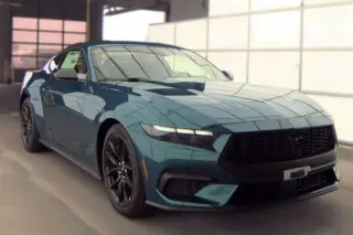 Ford Mustang 2026 EcoBoost Fastback de 2 puertas