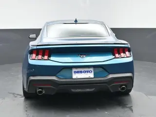 Ford Mustang 2026 EcoBoost Fastback de 2 puertas