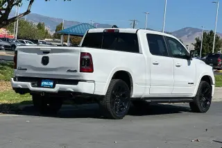 Ram 1500 2022 4x4 Laramie Cabina Tripulación 4p Caja Corta de 6.4 pies