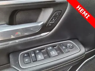 Ram 1500 2022 4x4 Laramie Cabina De Tripulación 4 Puertas 2022