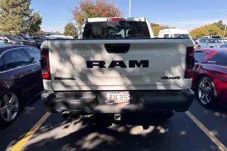 Ram 1500 2023 4x4 Rebel 4 puertas Cabina Doble Caja Corta de 5.6 pies