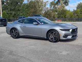 Ford Mustang 2025 EcoBoost 2 puertas Fastback