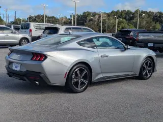 Ford Mustang 2025 EcoBoost 2 puertas Fastback
