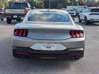 Ford Mustang 2025 EcoBoost 2 puertas Fastback