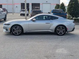 Ford Mustang 2025 EcoBoost 2 puertas Fastback
