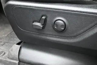 Ram 1500 2022 4x4 Big Horn Cabina Cuádruple de 4 puertas y caja de 6.4 pies