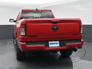 Ram 1500 2022 4x4 Big Horn Cabina Cuádruple de 4 puertas y caja de 6.4 pies