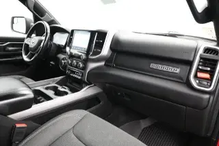 Ram 1500 2022 4x4 Big Horn Cabina Cuádruple de 4 puertas y caja de 6.4 pies