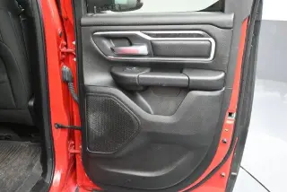 Ram 1500 2022 4x4 Big Horn Cabina Cuádruple de 4 puertas y caja de 6.4 pies