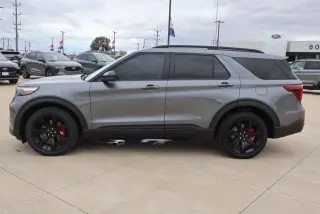 Ford Explorer 2022 AWD ST SUV de 4 puertas
