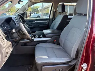 Ram 1500 2020 4x4 Big Horn 4 puertas Crew Cab batea de 5.6 pies