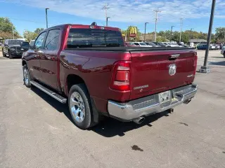 Ram 1500 2020 4x4 Big Horn 4 puertas Crew Cab batea de 5.6 pies