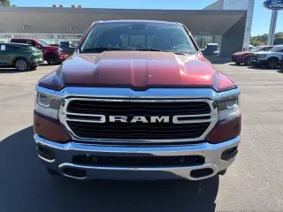 Ram 1500 2020 4x4 Big Horn 4 puertas Crew Cab batea de 5.6 pies
