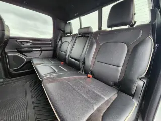 Ram 1500 2023 4x4 Laramie de 4 puertas Crew Cab con caja corta de 5.6 pies