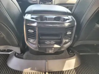 Ram 1500 2022 4x4 Rebel de 4 puertas, cabina doble, batea corta de 5.6 pies