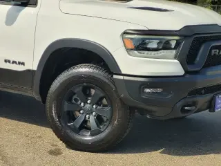 Ram 1500 2022 4x4 Rebel de 4 puertas, cabina doble, batea corta de 5.6 pies