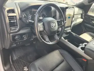 Ram 1500 2022 4x4 Rebel de 4 puertas, cabina doble, batea corta de 5.6 pies