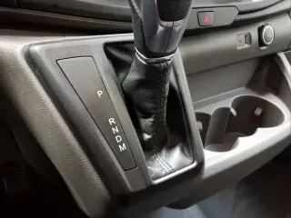 Ford Transit 2022 350 XL 3 puertas LWB Furgoneta de pasajeros de techo medio