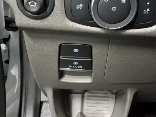 Ford Transit 2022 350 XL 3 puertas LWB Furgoneta de pasajeros de techo medio