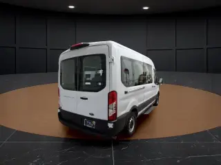 Ford Transit 2022 350 XL 3 puertas LWB Furgoneta de pasajeros de techo medio