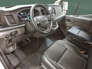 Ford Transit 2022 350 XL 3 puertas LWB Furgoneta de pasajeros de techo medio