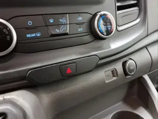 Ford Transit 2022 350 XL 3 puertas LWB Furgoneta de pasajeros de techo medio