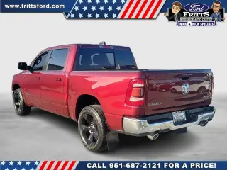 Camioneta Ram 1500 2024 4x4 Laramie 4 puertas Crew Cab con caja corta de 5.6 pies