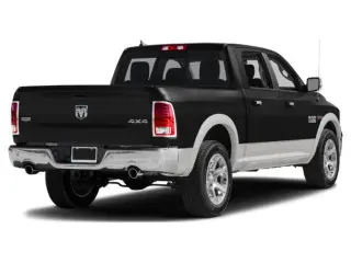 Ram 1500 2015 4x4 Laramie cabina doble de 4 puertas batea corta de 1.7 m