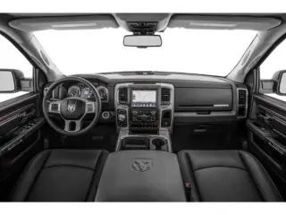 Ram 1500 2015 4x4 Laramie cabina doble de 4 puertas batea corta de 1.7 m