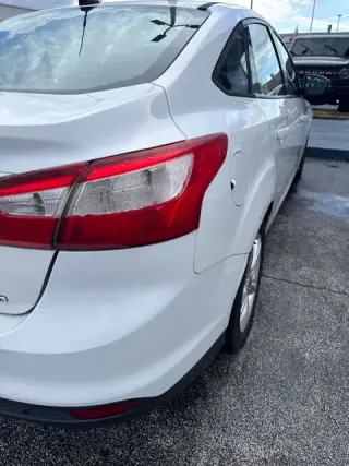 Ford Focus 2013 SE Sedán de 4 puertas