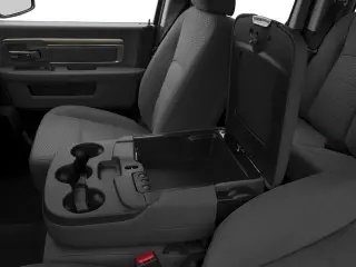 Ram 1500 2016 4x4 Tradesman 4 puertas Quad Cab 6.3 ft. SB Camión