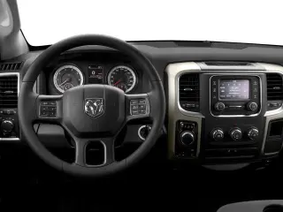 Ram 1500 2016 4x4 Tradesman 4 puertas Quad Cab 6.3 ft. SB Camión