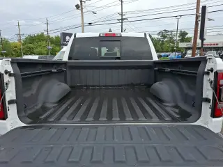 Ram 1500 2023 4x4 Big Horn 4dr Crew Cab 5.6 ft. SB Pickup