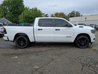 Ram 1500 2023 4x4 Big Horn 4dr Crew Cab 5.6 ft. SB Pickup
