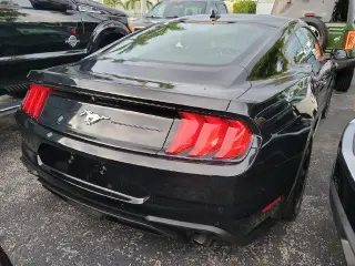 Ford Mustang 2022 EcoBoost Fastback 2 puertas
